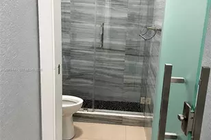 19200 NW 51st Ave, Miami Gardens, FL 33055 - Photo 6