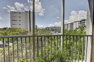 1770 NE 191st St, Miami, FL 33179 - Photo 14