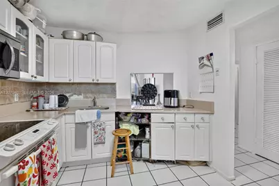 1770 NE 191st St #401-1, Miami, FL 33179 - Photo 8