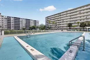 1770 NE 191st St, Miami, FL 33179 - Photo 18