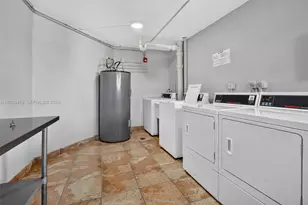 1770 NE 191st St, Miami, FL 33179 - Photo 22