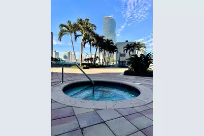 41 SE 5th St #2405, Miami, FL 33131 - Photo 28