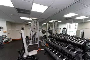 41 SE 5th St, Miami, FL 33131 - Photo 16
