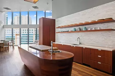 1300 Brickell Bay Dr #1913, Miami, FL 33131 - Photo 18