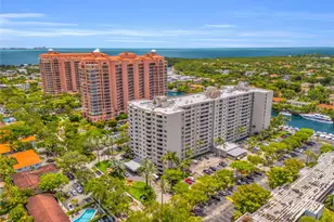 90 Edgewater Dr, Coral Gables, FL 33133 - Photo 14