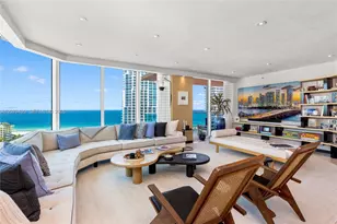 300 South Pointe Dr, Miami Beach, FL 33139 - Photo 8