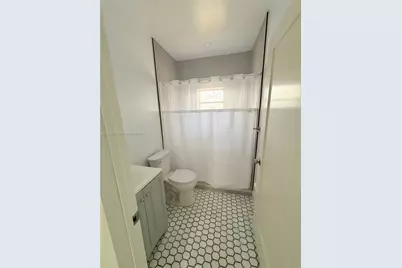 1154 NW 34th Ave #1, Miami, FL 33125 - Photo 12