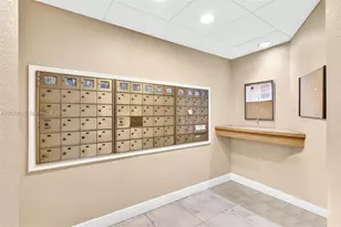 3800 N Hills Dr, Hollywood, FL 33021 - Photo 4