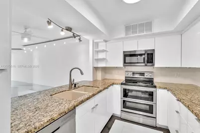 3800 N Hills Dr #312, Hollywood, FL 33021 - Photo 10