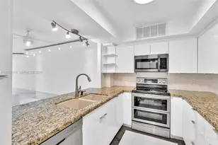 3800 N Hills Dr, Hollywood, FL 33021 - Photo 10