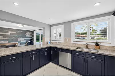 2518 Tortugas Ln, Fort Lauderdale, FL 33312 - Photo 28