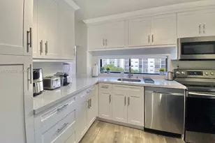 16919 N Bay Rd, Sunny Isles Beach, FL 33160 - Photo 10