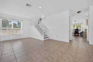 18051 SW 41st St, Miramar, FL 33029 - Photo 6