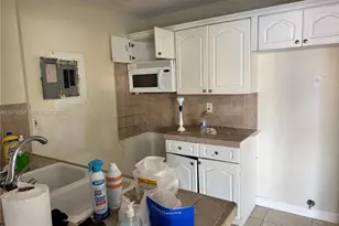 13390 NE 7th Ave, North Miami, FL 33161 - Photo 12