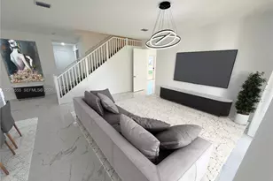 12273 SW 44th St, Davie, FL 33330 - Photo 8