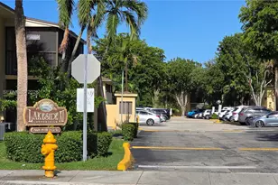 15619 SW 73rd Cir Terrace, Miami, FL 33193 - Photo 4