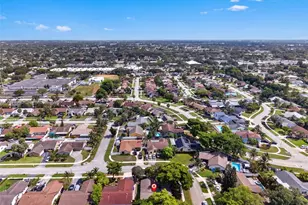 7508 SW 6th Ct, North Lauderdale, FL 33068 - Photo 30
