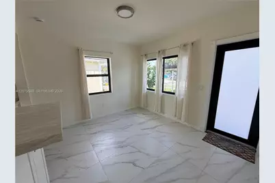 2754 NW 60th St, Miami, FL 33142 - Photo 10