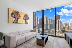 20 NE 11th St, Miami, FL 33132 - Photo 1