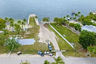 4 Transylvania Ave, Key Largo, FL 33037 - Photo 26