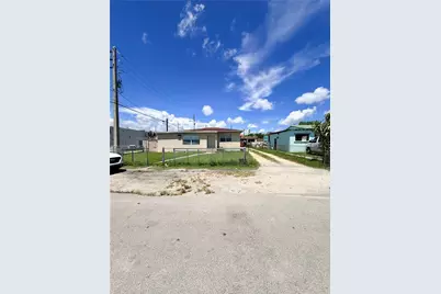 695 NW 130th St, North Miami, FL 33168 - Photo 1