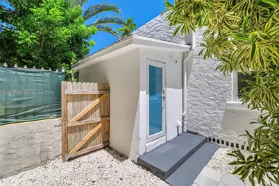 340 NE 125th St, North Miami, FL 33161 - Photo 34