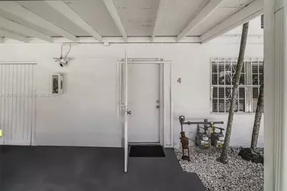 340 NE 125th St, North Miami, FL 33161 - Photo 30