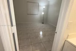 8956 W Flagler St, Miami, FL 33174 - Photo 16