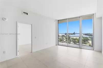 1400 Biscayne Blvd #804, Miami, FL 33132 - Photo 4