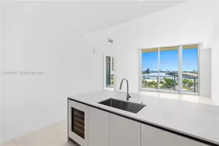 1400 Biscayne Blvd, Miami, FL 33132 - Photo 2