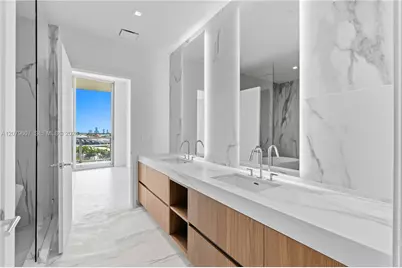 1400 Biscayne Blvd #804, Miami, FL 33132 - Photo 8