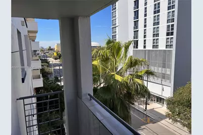 546 SW 1st St #611, Miami, FL 33130 - Photo 2