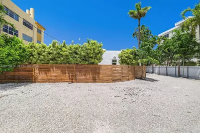 340 NE 125th St, North Miami, FL 33161 - Photo 38