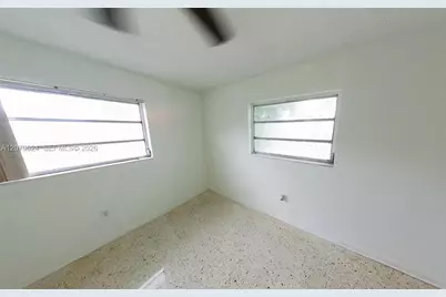 2712 W 10th Ave #7, Hialeah, FL 33010 - Photo 2