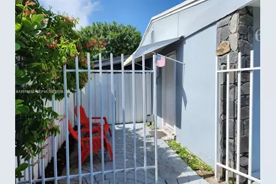 6847 SW 13th St, Miami, FL 33144 - Photo 2