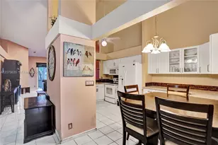 9130 Vineland Ct, Boca Raton, FL 33496 - Photo 8