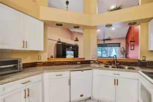 9130 Vineland Ct, Boca Raton, FL 33496 - Photo 6
