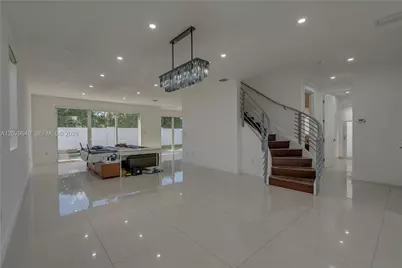 9870 NW 74th Ter, Doral, FL 33178 - Photo 32