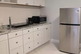 10901 NW 6th Ct, Plantation, FL 33324 - Photo 2