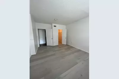 215 SW 117th Ter #14204, Pembroke Pines, FL 33025 - Photo 12