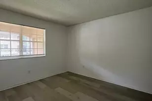 215 SW 117th Terrace, Pembroke Pines, FL 33025 - Photo 16