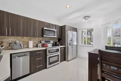 15891 SW 12th St, Pembroke Pines, FL 33027 - Photo 18