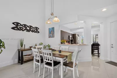 15891 SW 12th St, Pembroke Pines, FL 33027 - Photo 8