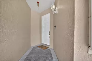 15891 SW 12th St, Pembroke Pines, FL 33027 - Photo 6