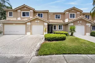 15891 SW 12th St, Pembroke Pines, FL 33027 - Photo 2