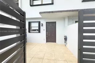 8010 SW 152nd Ave, Miami, FL 33193 - Photo 2