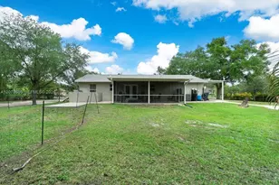 16298 N 90th St N, Loxahatchee, FL 33470 - Photo 2