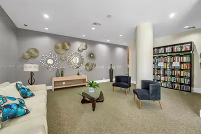 7441 Wayne #15I, Miami Beach, FL 33141 - Photo 4