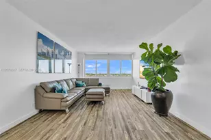 7441 Wayne, Miami Beach, FL 33141 - Photo 18