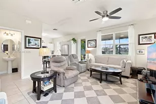 2466 NE 3rd Ct, Homestead, FL 33033 - Photo 4